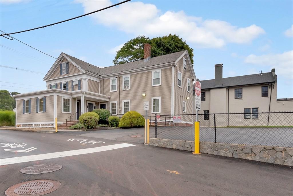 房源照片：1171 Massachusetts Ave, Arlington