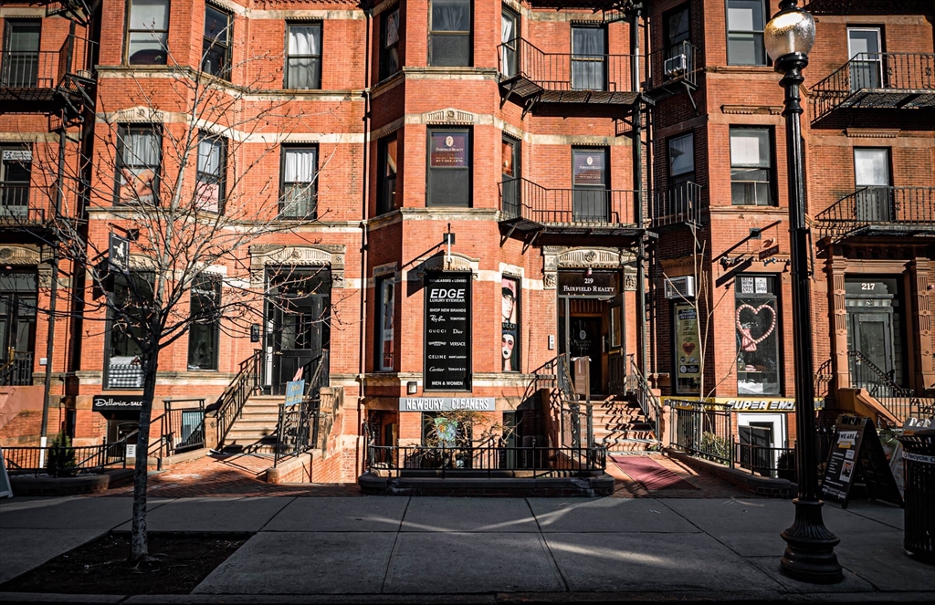 תמונה של הנכס: 219 Newbury St, Boston