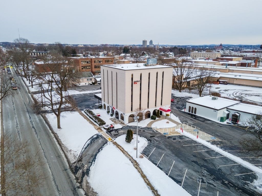 房源照片：225 Park Ave #2, West Springfield