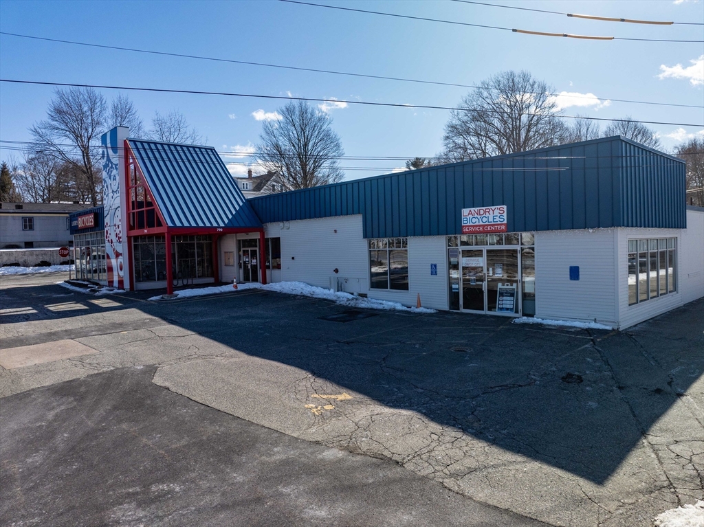 תמונה של הנכס: 790 Worcester Street, Natick