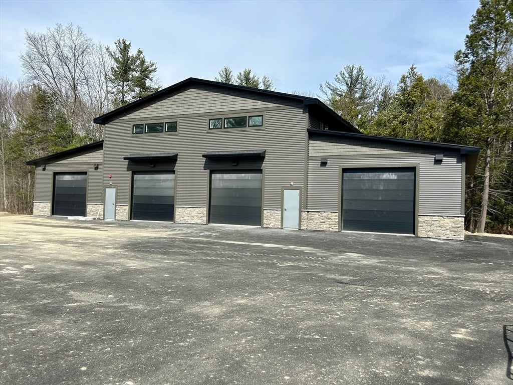 תמונה של הנכס: 15 Oneil St, 2nd floor right, Easthampton