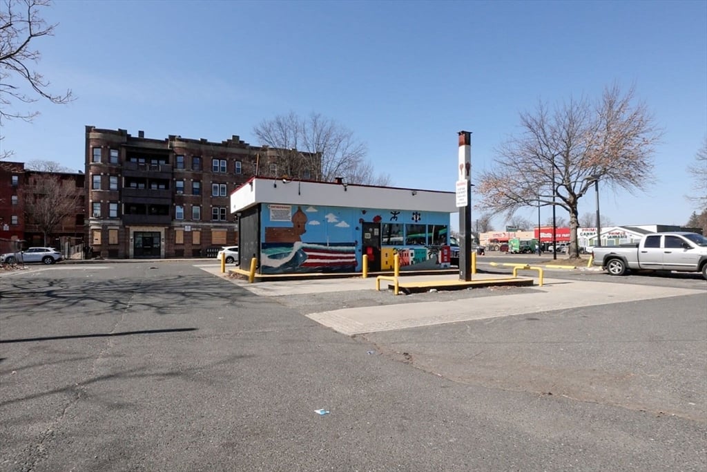 房源照片:671 State St, Springfield
