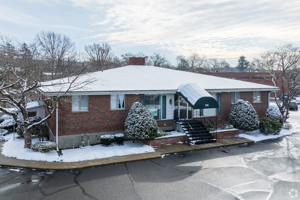 תמונה של הנכס: 235 Walnut St, Framingham