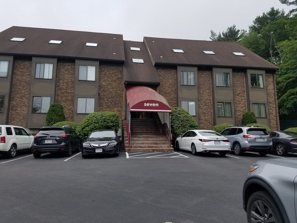 תמונה של הנכס: 7 Cabot Place #10, Stoughton