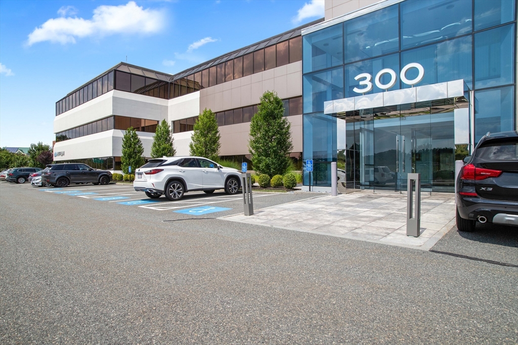 תמונה של הנכס: 300 1St Ave, Needham