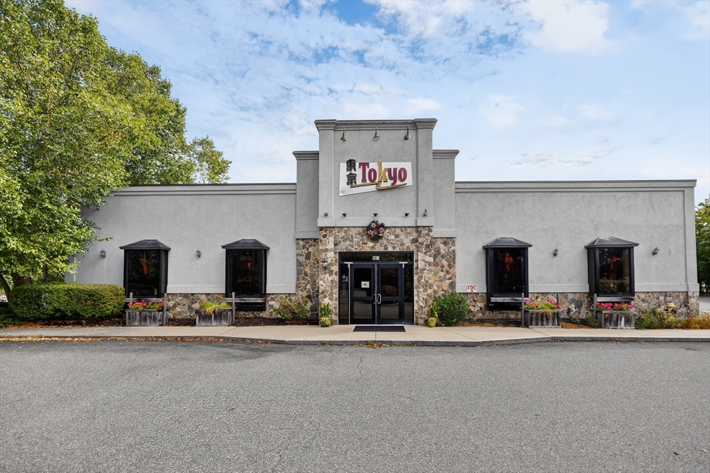 תמונה של הנכס: 560 S Main st, Andover