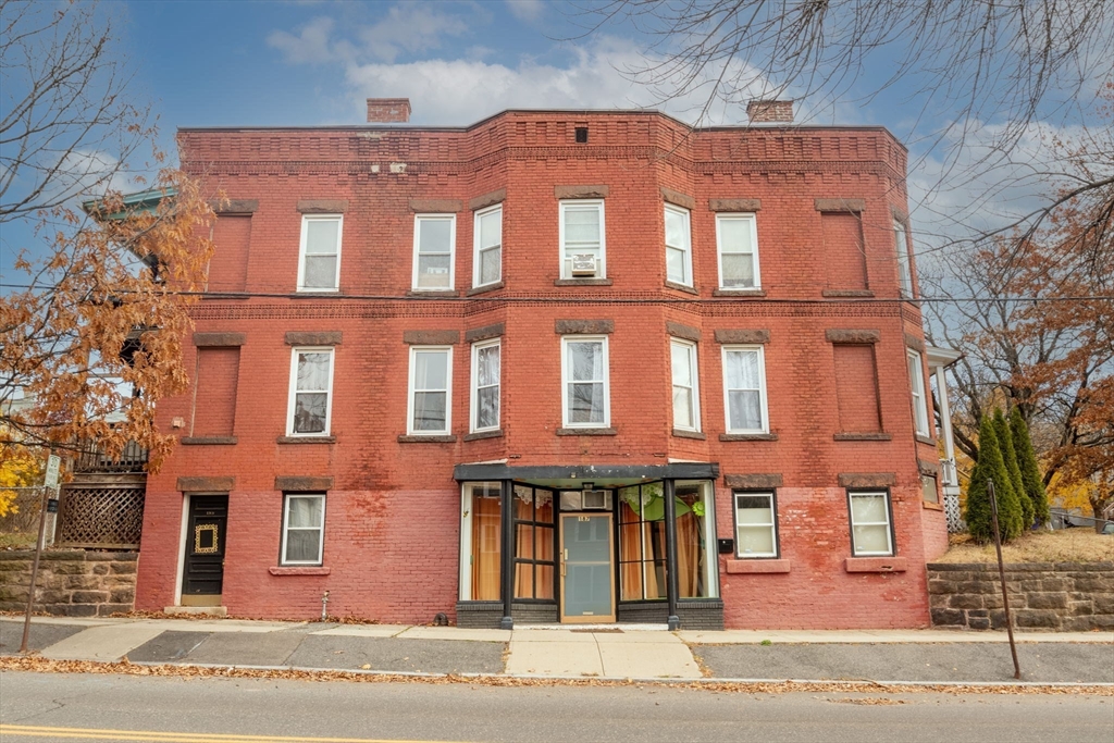 房源照片：301-303 Linden St, Holyoke