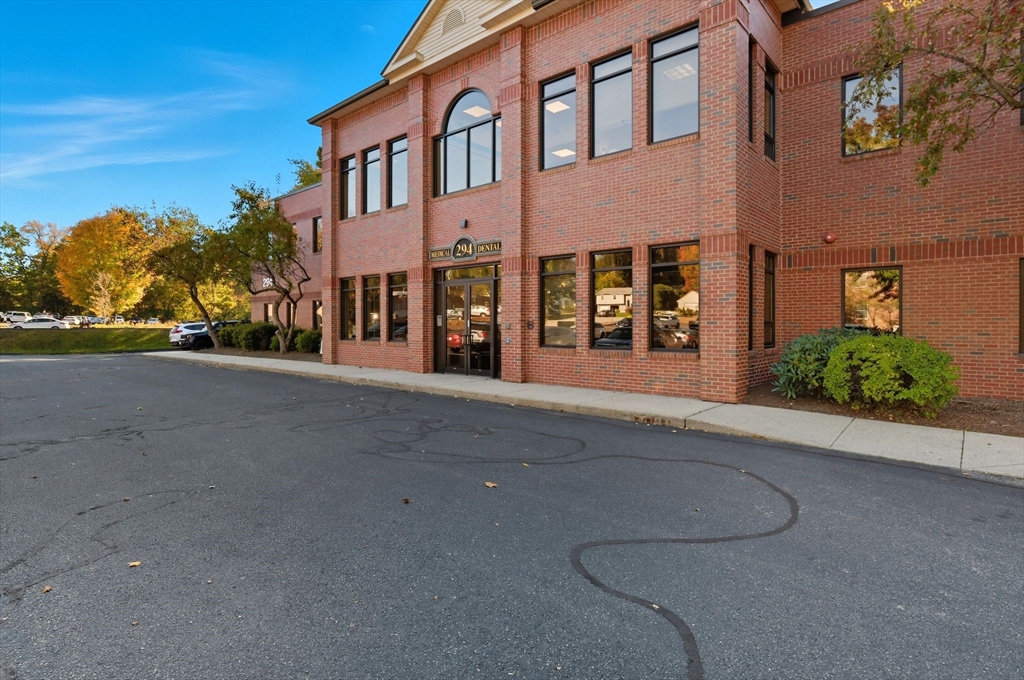 תמונה של הנכס: 294 N Main St, East Longmeadow