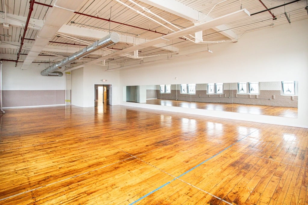 145 Globe St #2E, Fall River, MA 02724