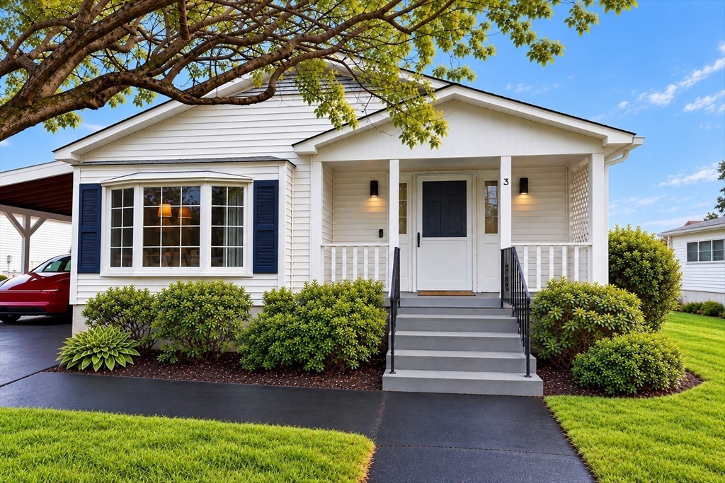 תמונה של הנכס: 3 Round Table Rd, Attleboro