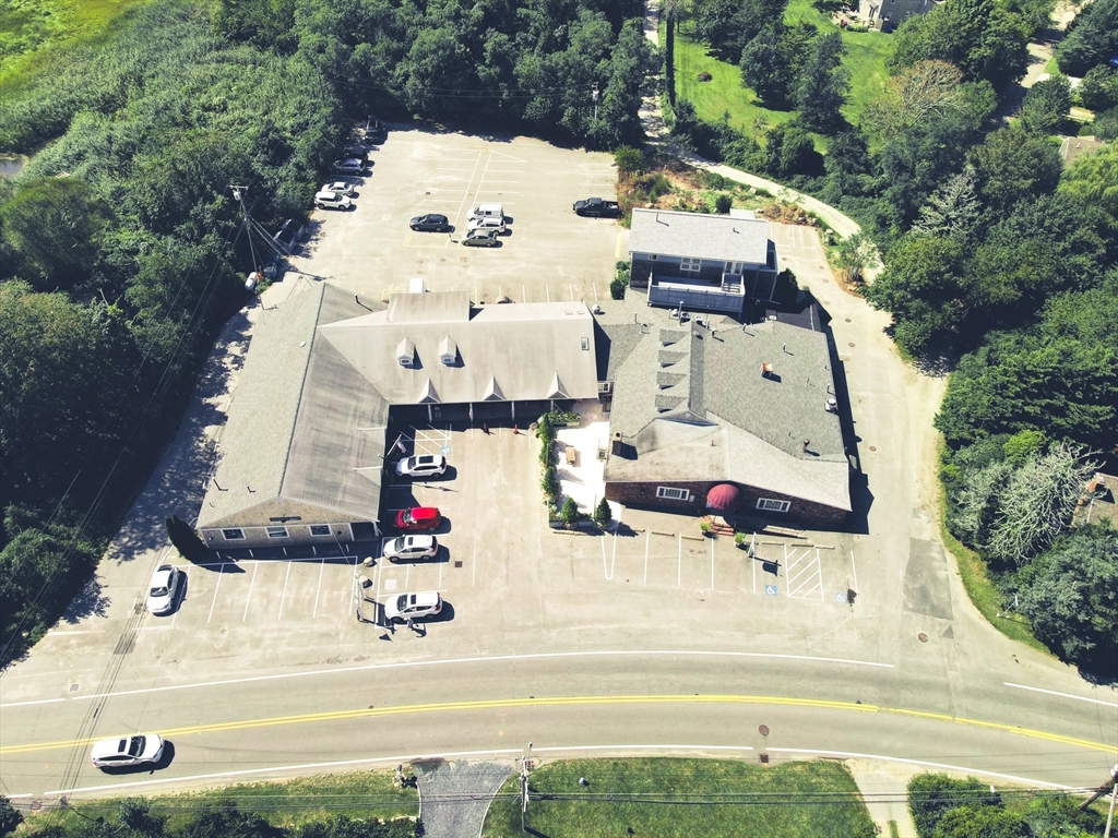 房源照片：410 West Falmouth Hwy-Rte 28A, Falmouth