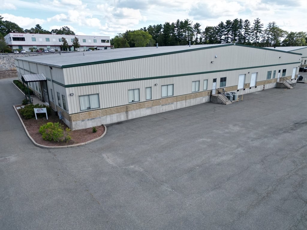 47 October Hill Rd, Holliston, MA 01746