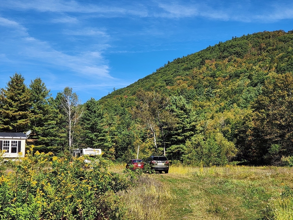 房源照片：2151 Route 2, Charlemont
