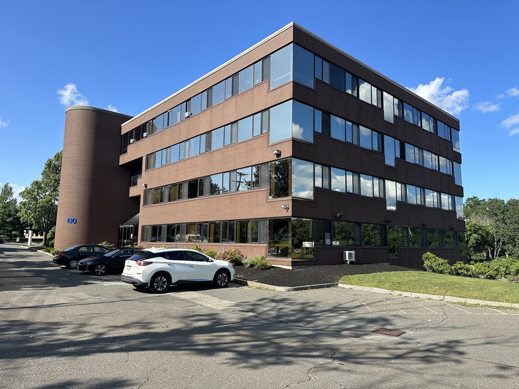 房源照片:100 Corporate Pl #103, Peabody