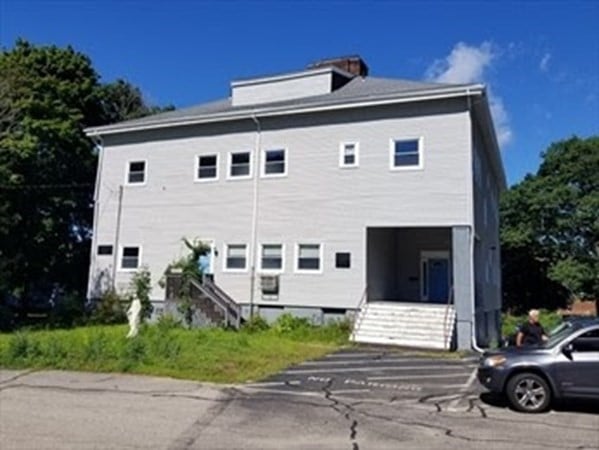 תמונה של הנכס: 2 Park Ave, Stoughton