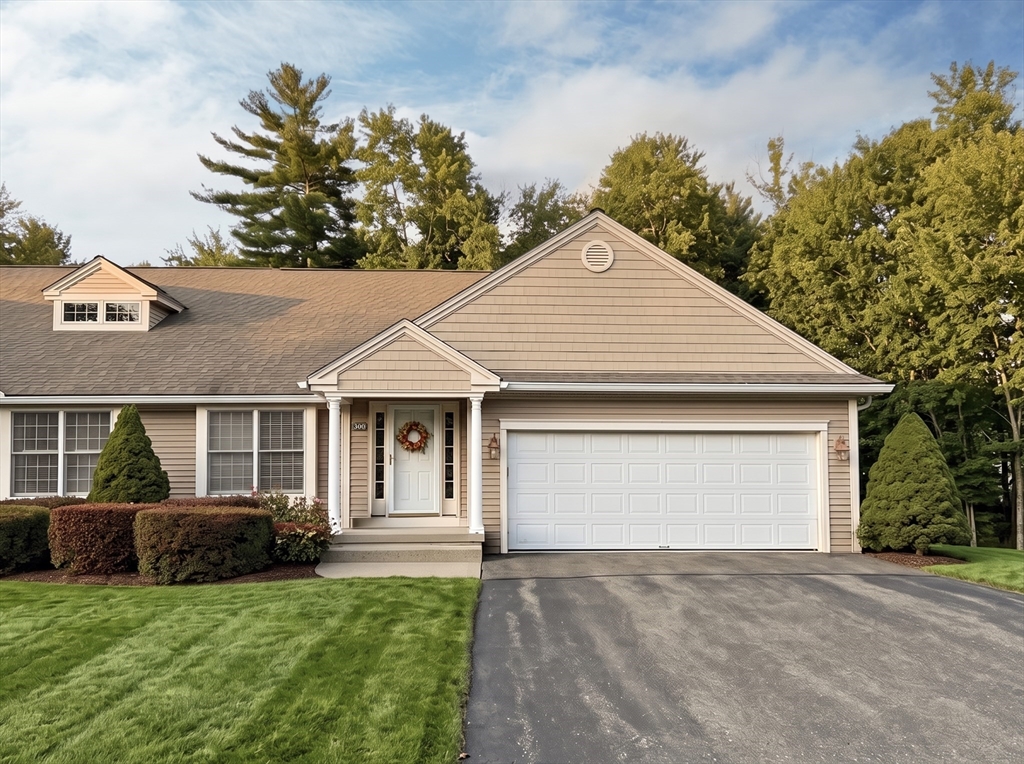 תמונה של הנכס: 300 Pinehurst Drive #300, East Longmeadow