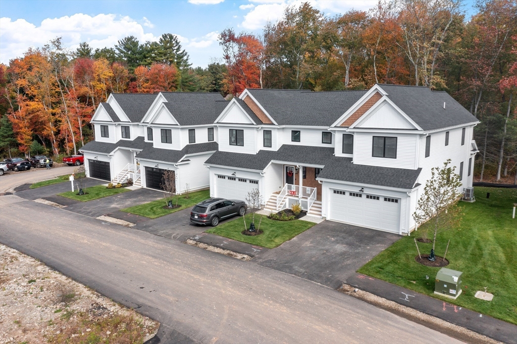 房源照片:89 Oliver Pond Circle #4, Franklin