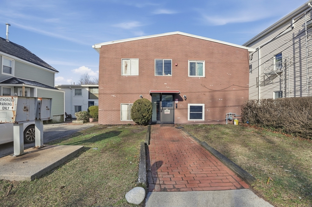 房源照片：99 Irving Street, Fall River