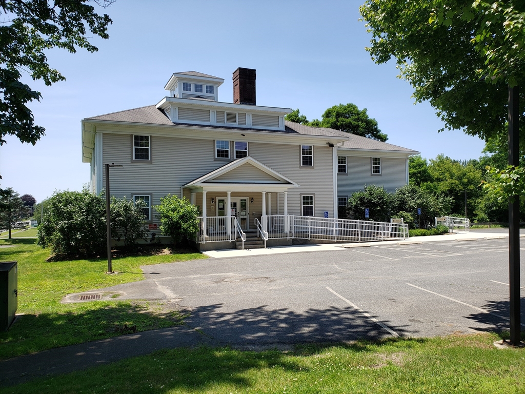 房源照片：234 Russell Street #202, Hadley