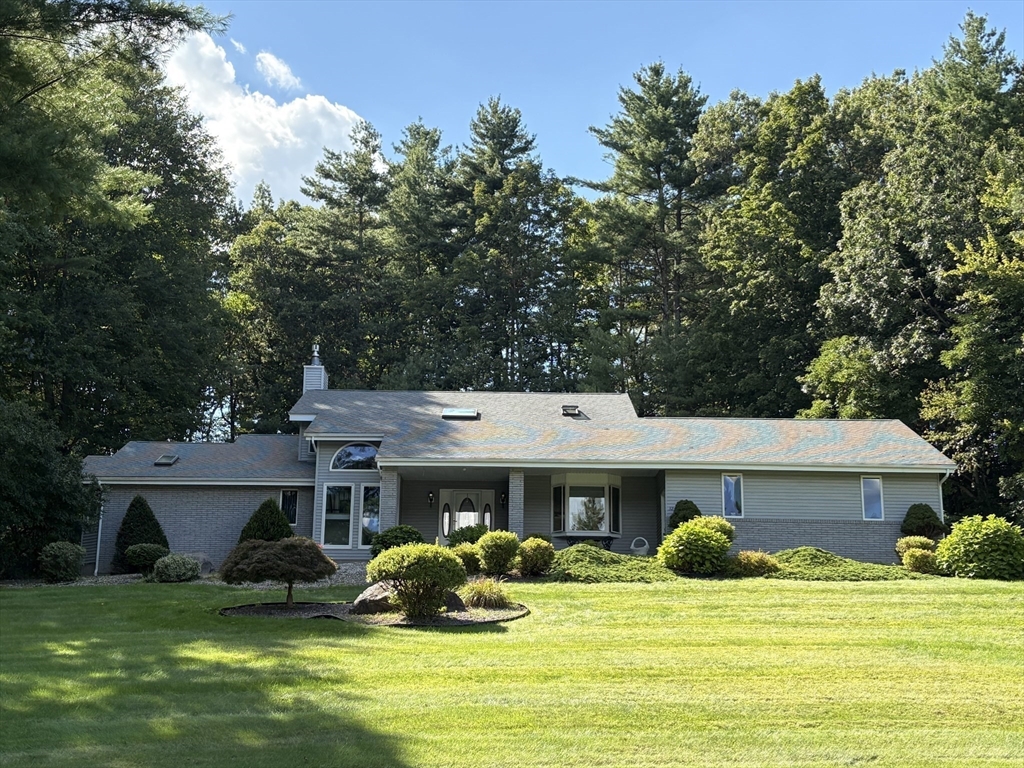 房源照片：321 Westerly cr., Ludlow