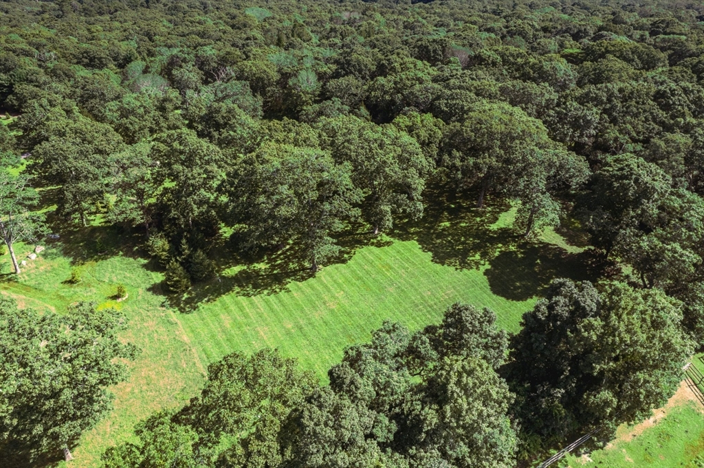 תמונה של הנכס: 26 Flint Hill Road, West Tisbury
