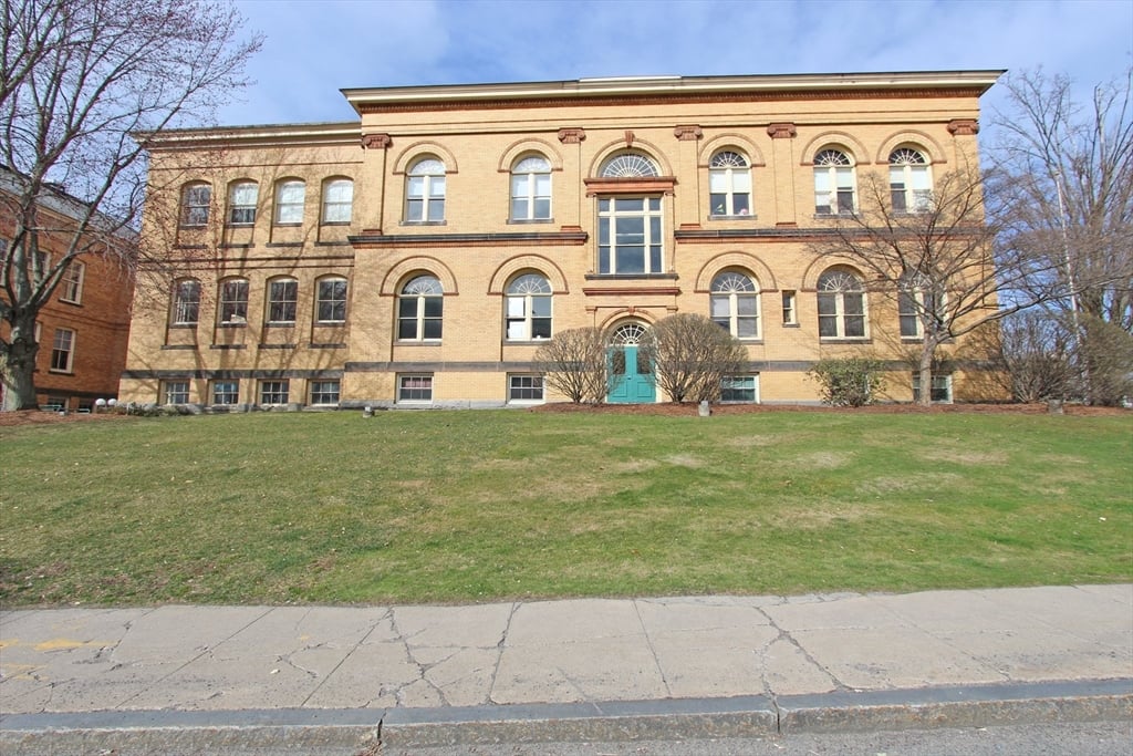 תמונה של הנכס: 17 New South #201, Northampton