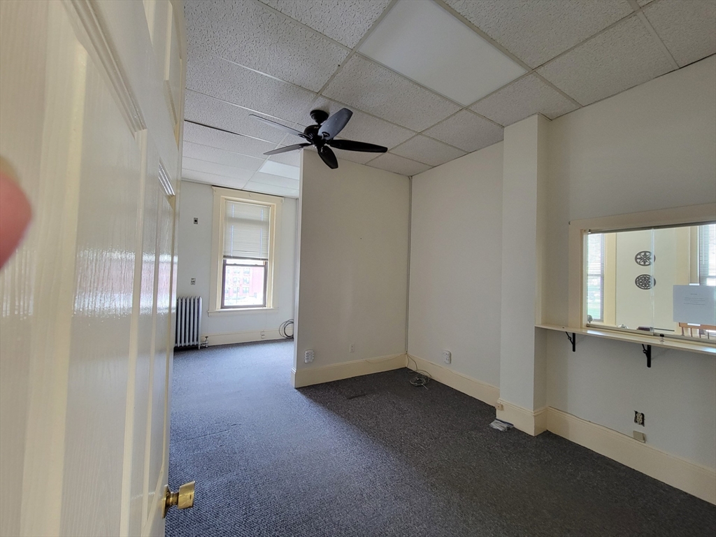 תמונה של הנכס: 144 Central Street #101A+B, Gardner