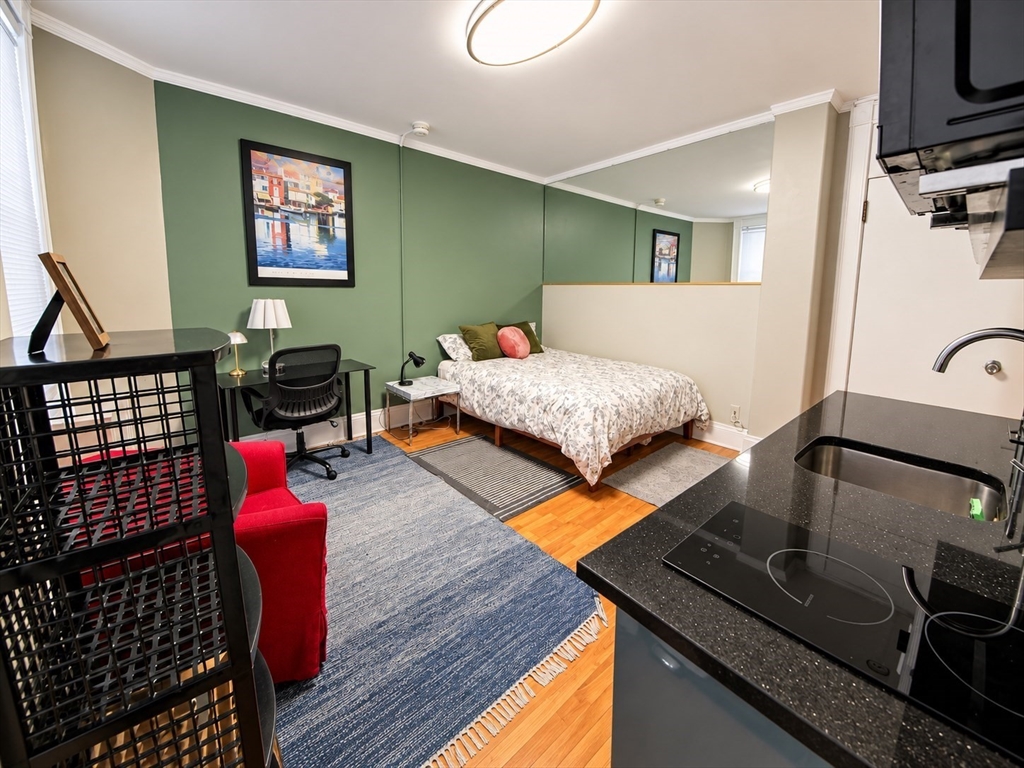 21 Beacon St #3K, Boston
