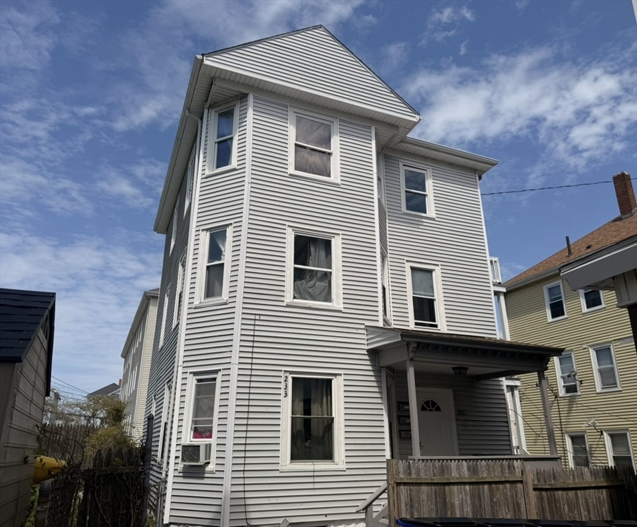 תמונה של הנכס: 233 Eagle St, Fall River