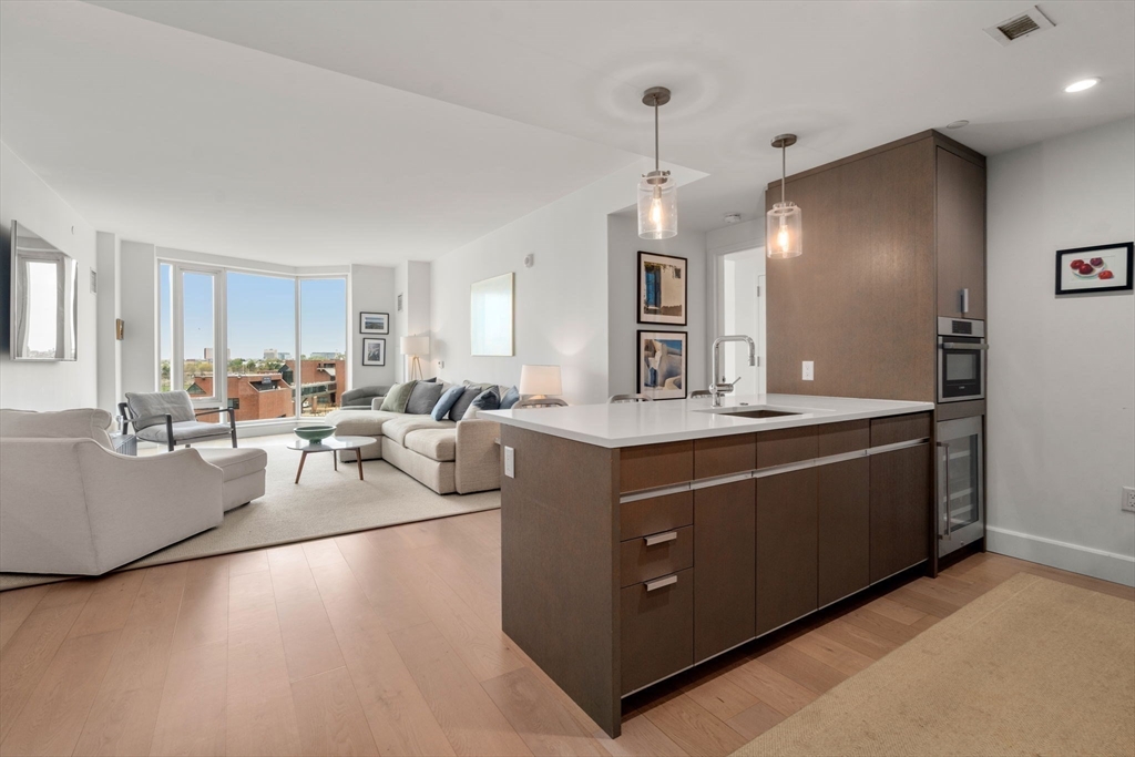 תמונה של הנכס: 100 Lovejoy Wharf #7J, Boston