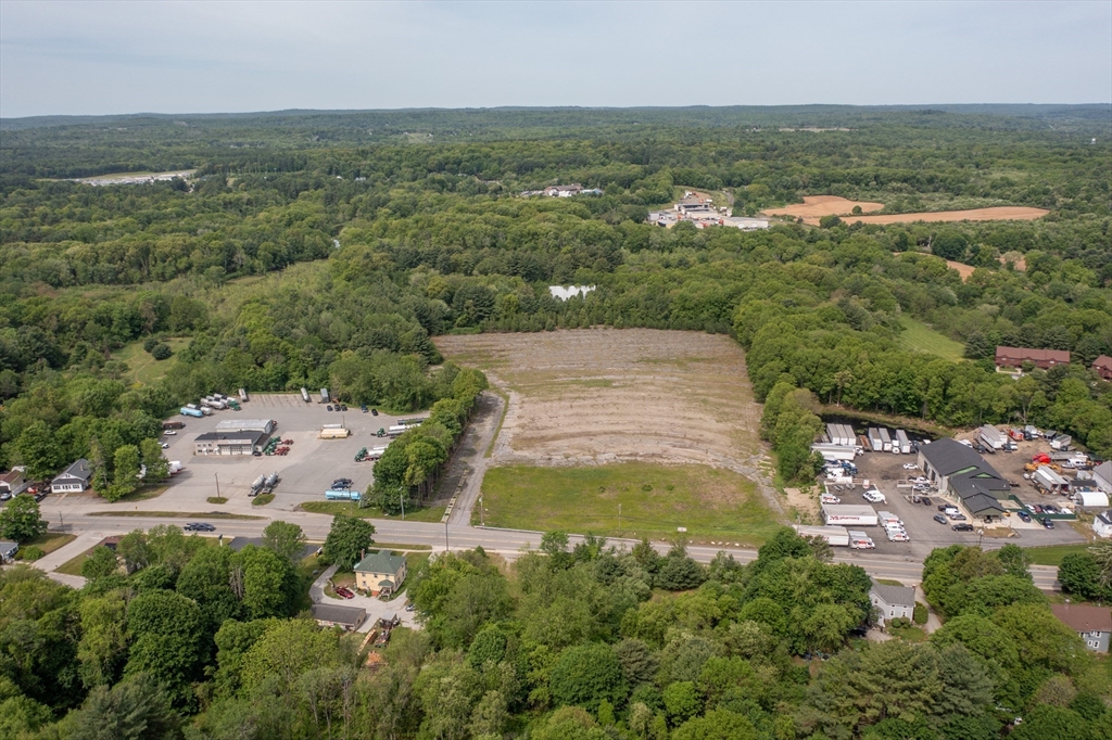 房源照片:899 North Main, Killingly