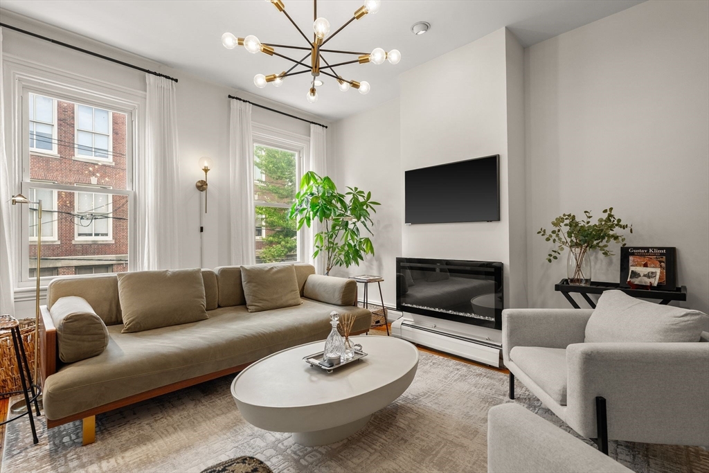 תמונה של הנכס: 19 Walker St, Boston