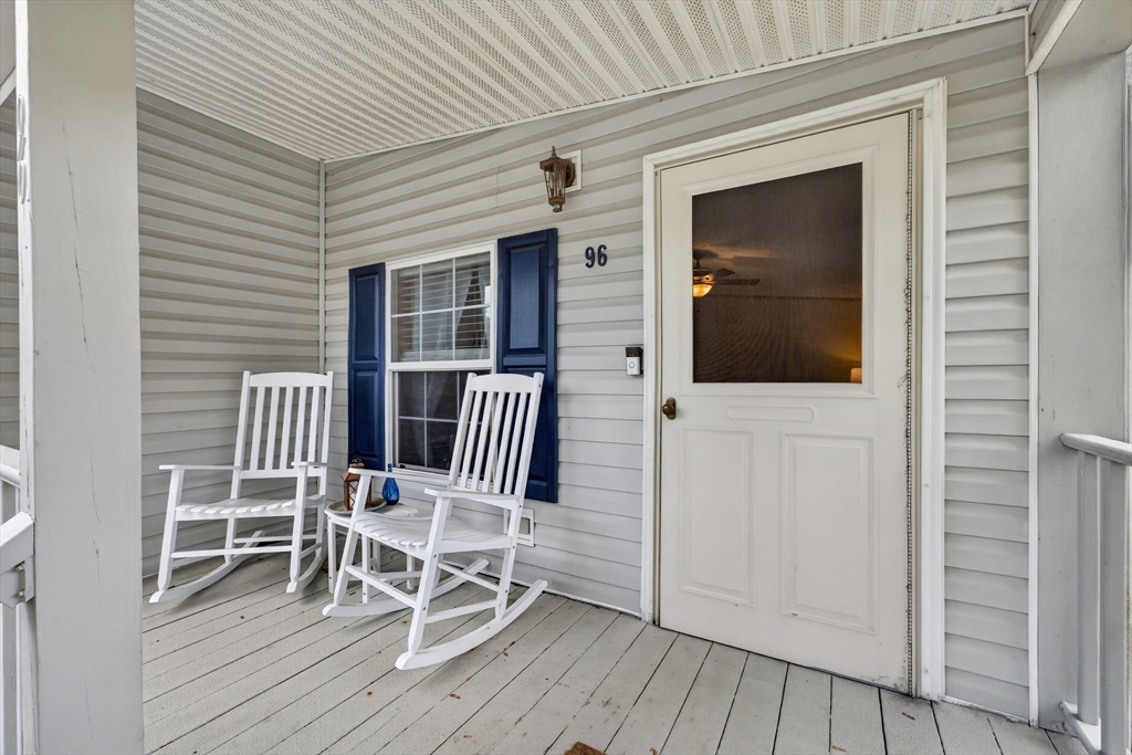 房源照片:96 Songbird Ln, Tiverton
