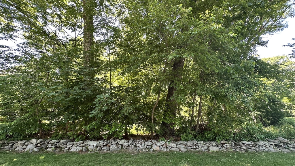 תמונה של הנכס: 77 Gregory DR, Seekonk