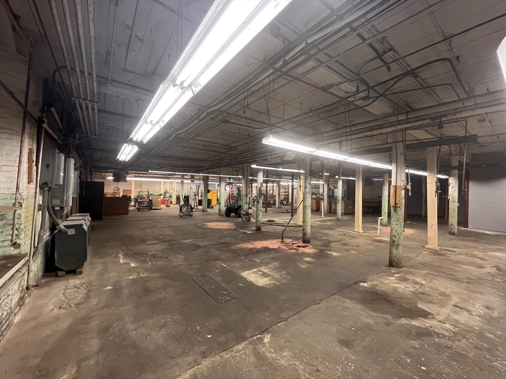房源照片：663 Lawrence St #101, Lowell