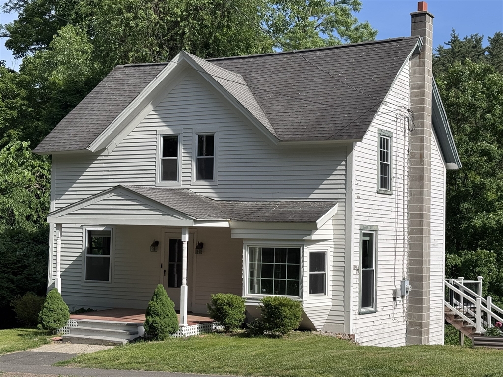 תמונה של הנכס: 390 Main St, Hampden