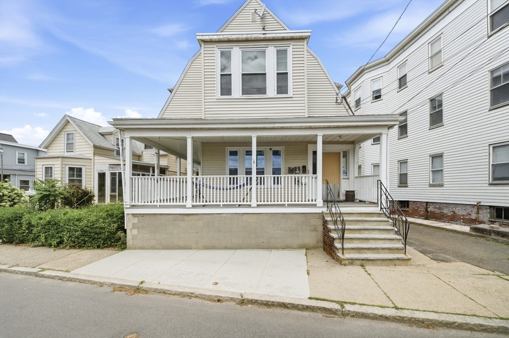 תמונה של הנכס: 32 Irwin St, Winthrop