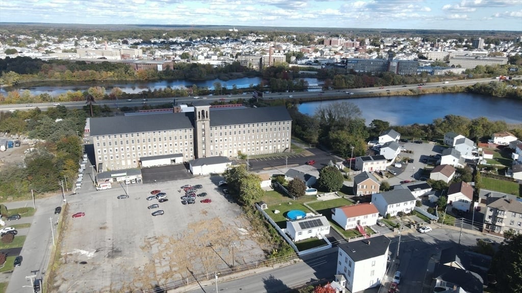 1 Lewiston St, Fall River, MA 02721
