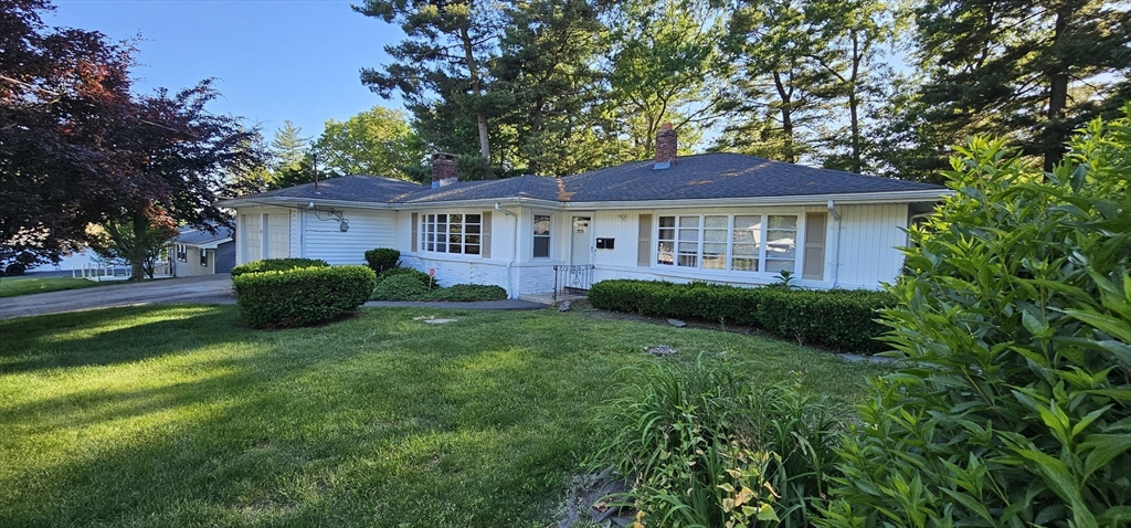 תמונה של הנכס: 22 Pondview Cir, Brockton