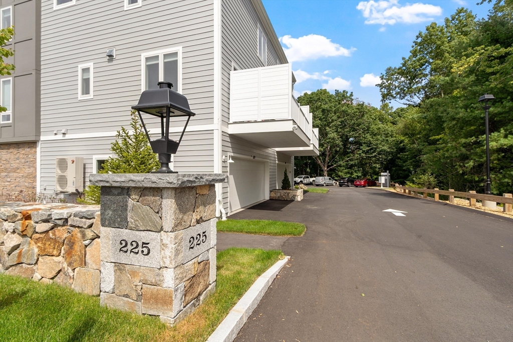房源照片：225 Middlesex Turnpike #107, Burlington
