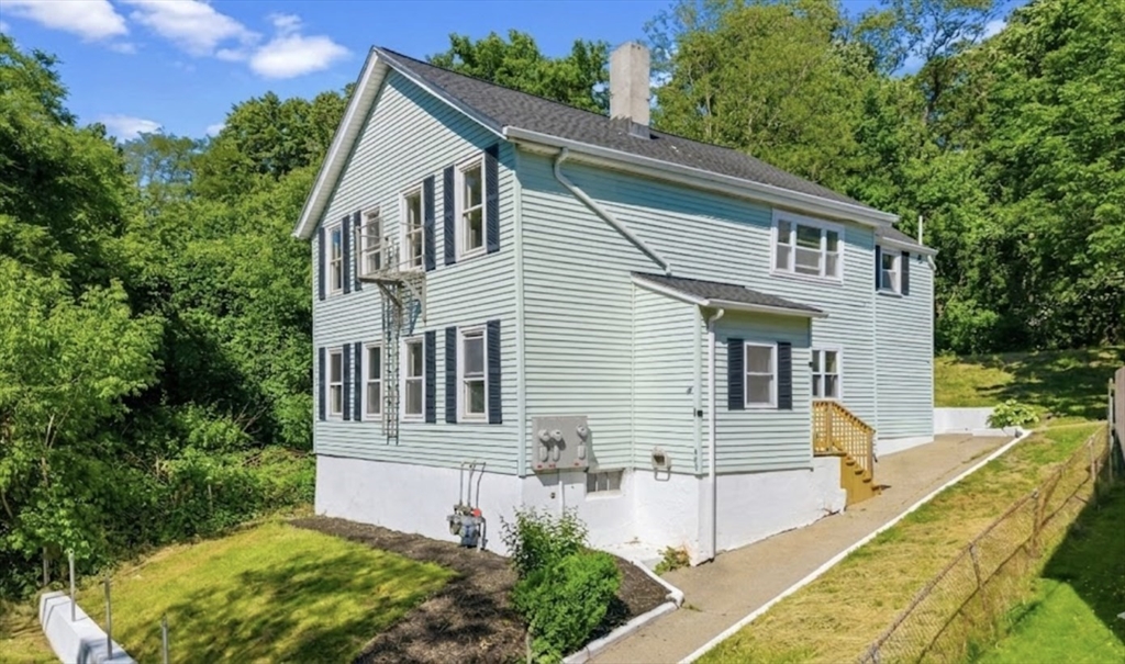 房源照片：409 Crescent St, Fall River