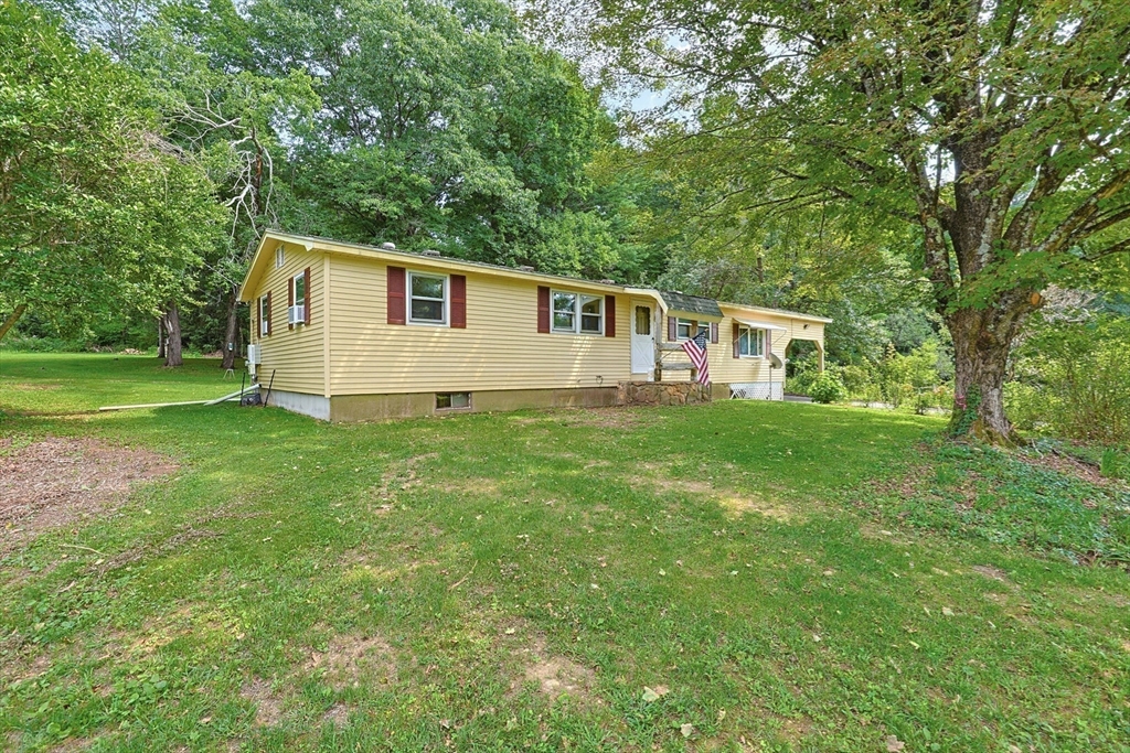 房源照片：1075 West Brookfield Road, New Braintree