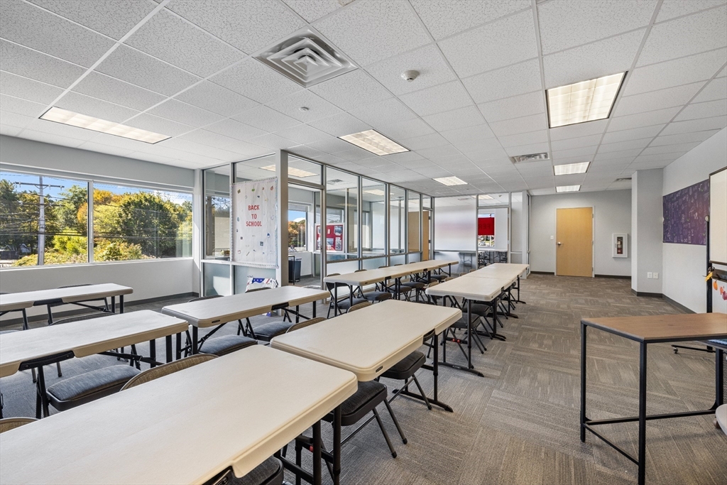 房源照片：255B Andover Street #202, Peabody