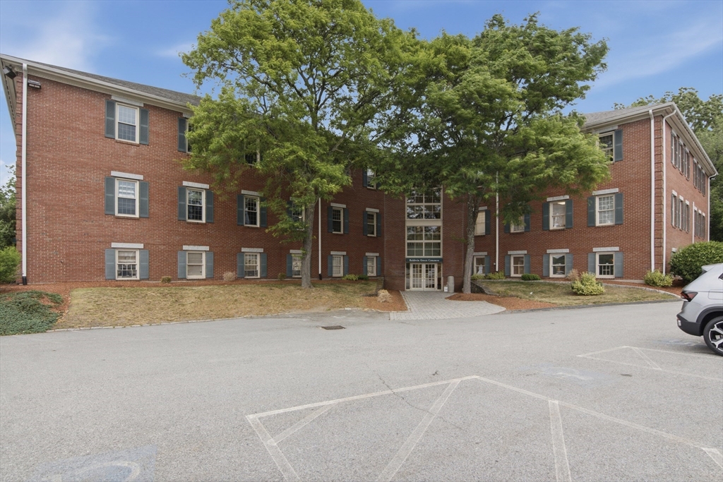 תמונה של הנכס: 3 Baldwin Green Cmn #303/306, Woburn