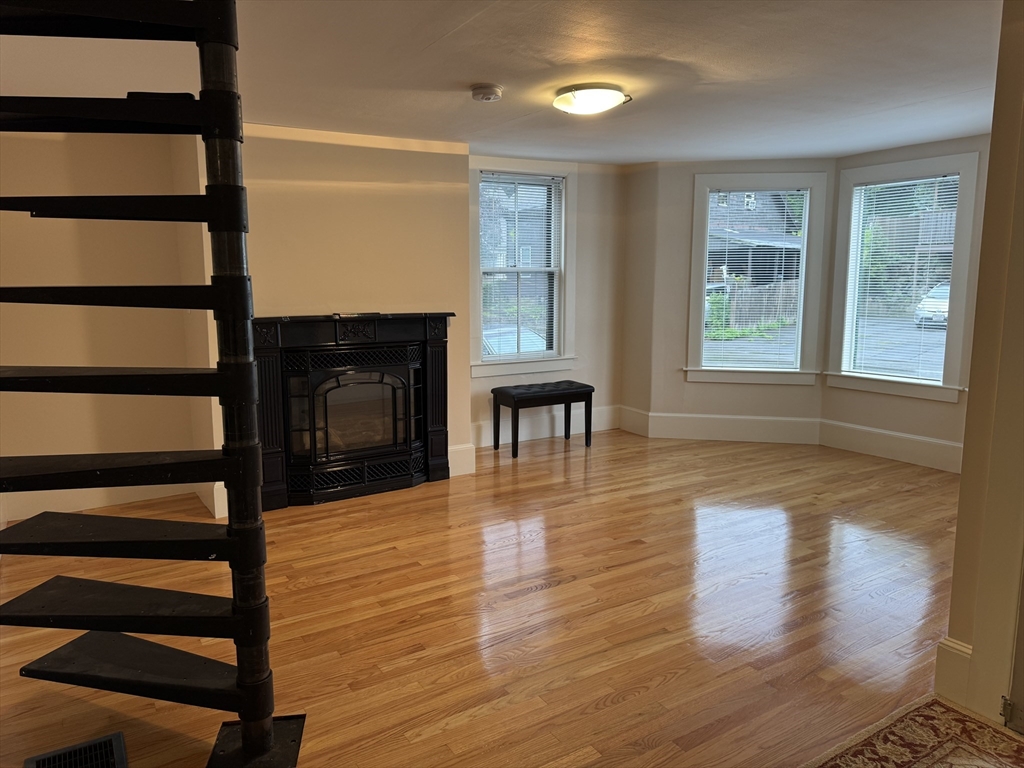 תמונה של הנכס: 183 Pleasant St, Marblehead