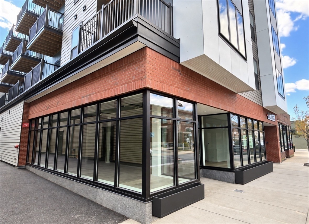 12 Essex St, Melrose, MA 02176
