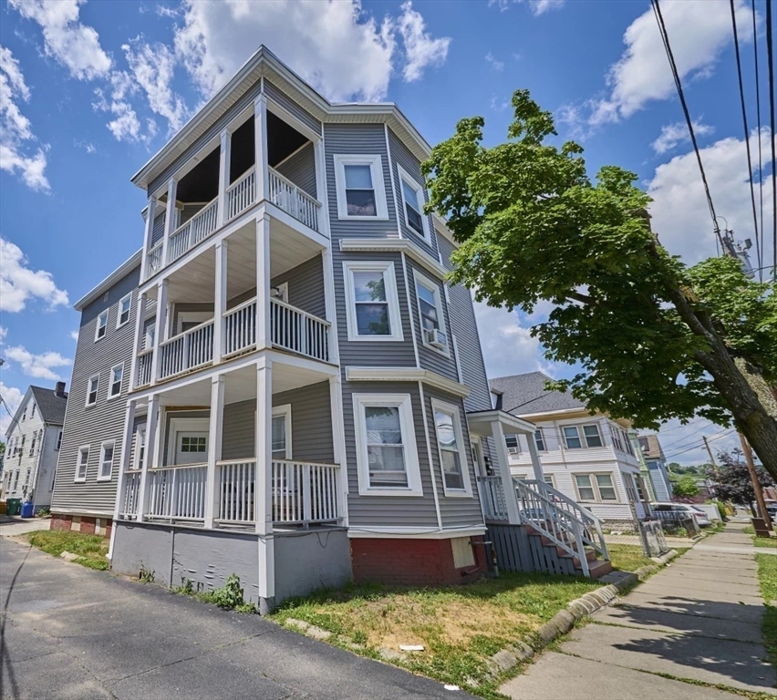 תמונה של הנכס: 44 A&B Park St., Lynn