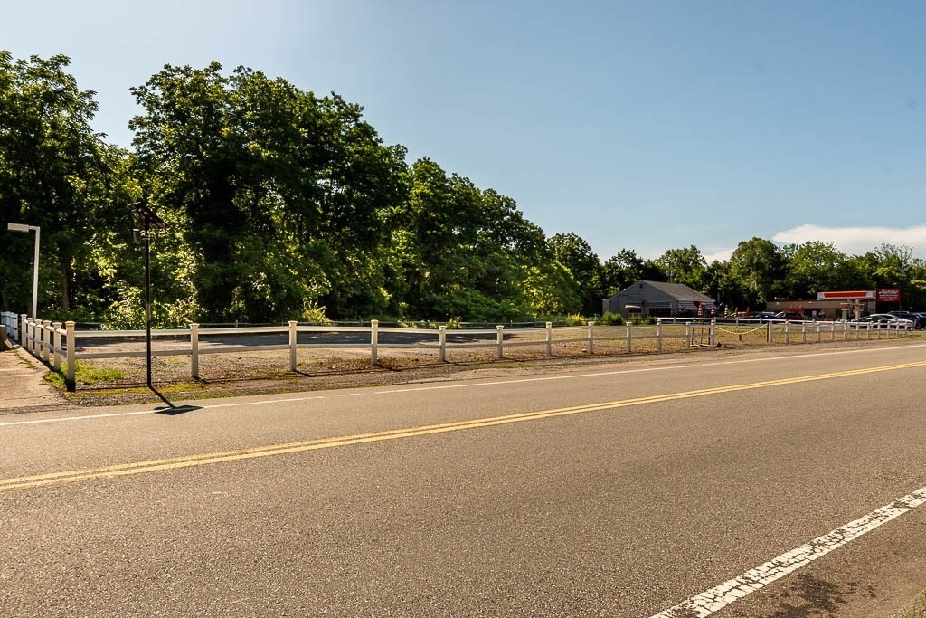 房源照片:1063 Newman Ave, Seekonk