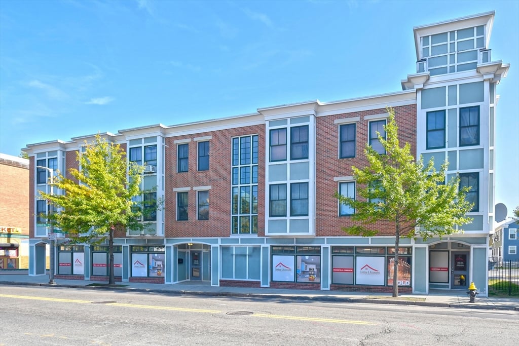 350 Blue Hill Ave, Boston, MA 02121