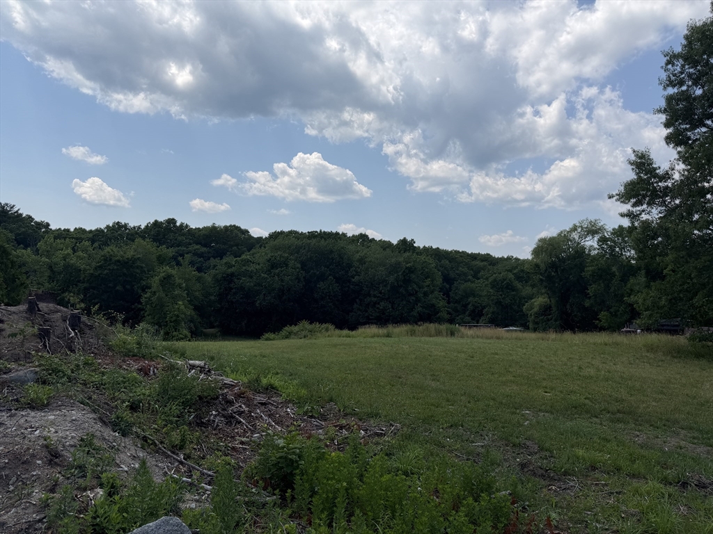 房源照片：Lot 4 West St, Stoughton